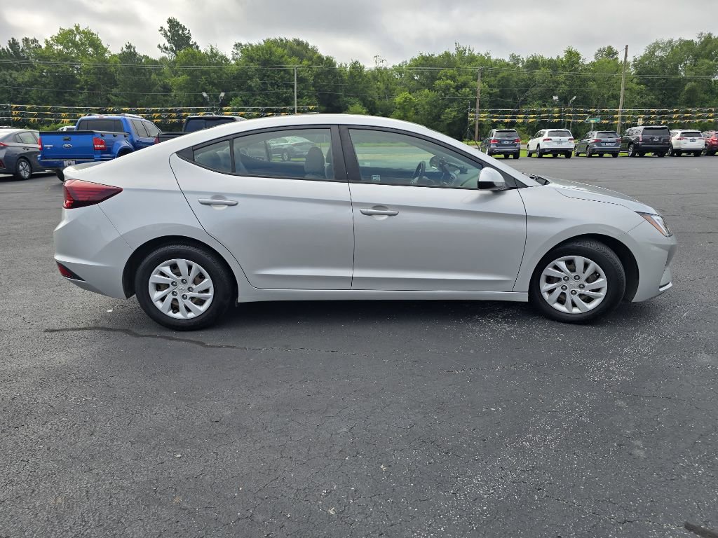 Used 2019 Hyundai Elantra SE image 5