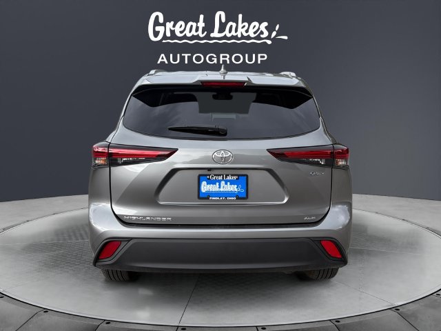 Used 2026 Toyota Highlander XLE AWD/4WD image 4