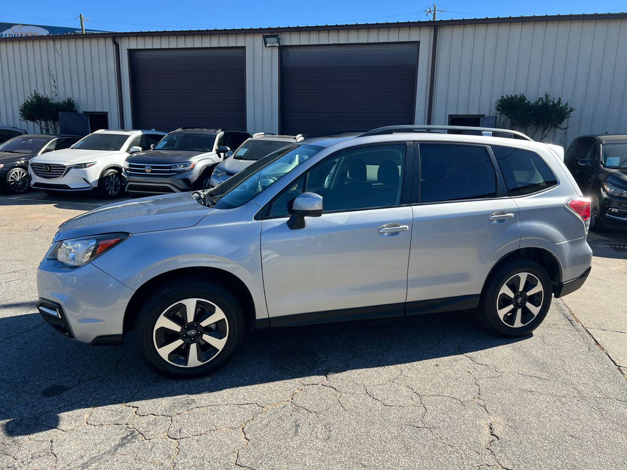 Used 2018 Subaru Forester 2.5i Premium w/ All-Weather Package image 5