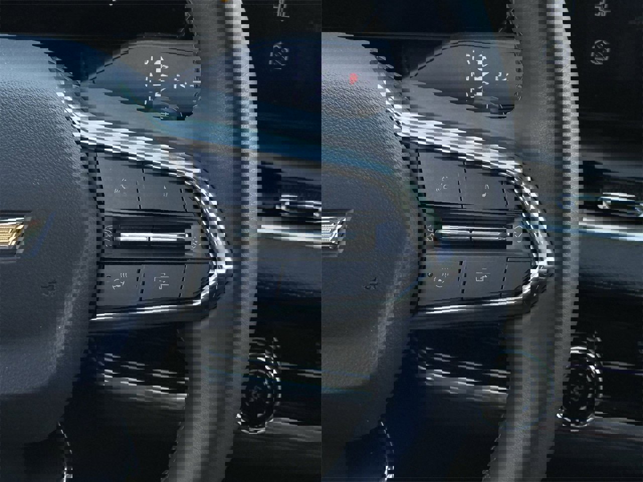 Used 2025 Chevrolet Equinox LT image 14