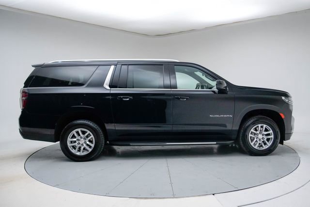 Used 2024 Chevrolet Suburban LT image 8