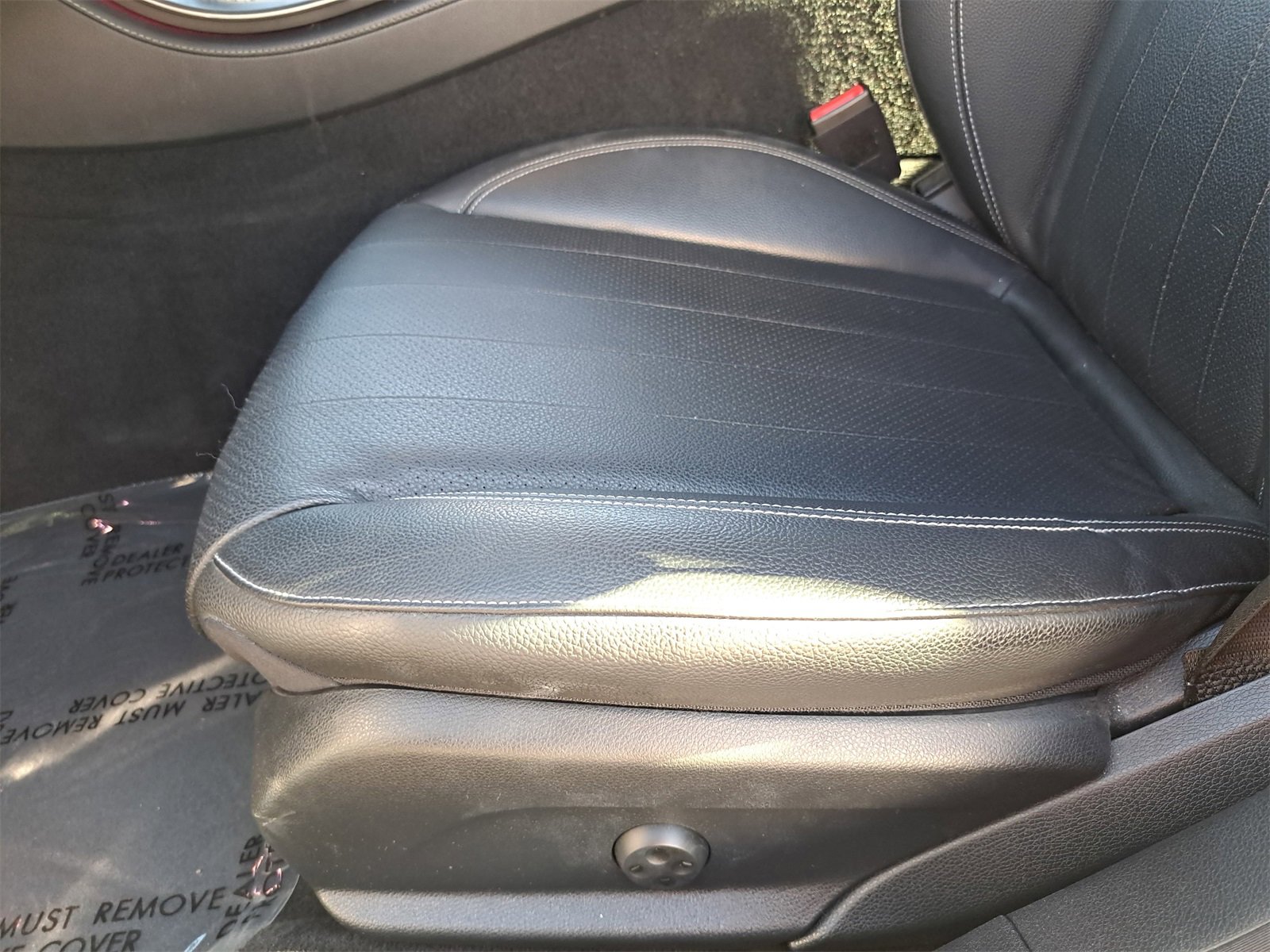 Used 2022 Mercedes-Benz E 350 Sedan w/ AMG Line Exterior image 32