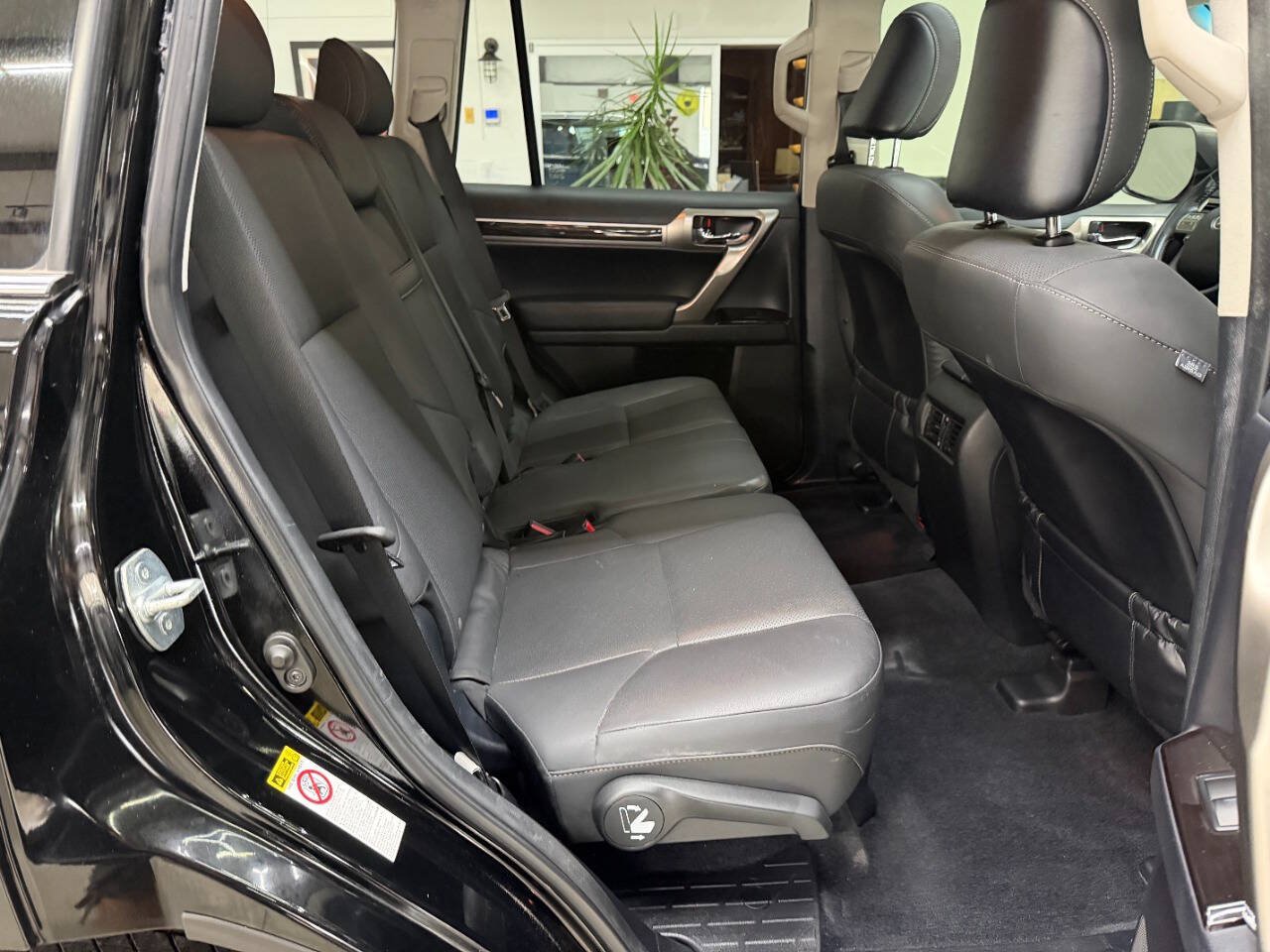 Used 2014 Lexus GX 460 AWD/4WD image 16