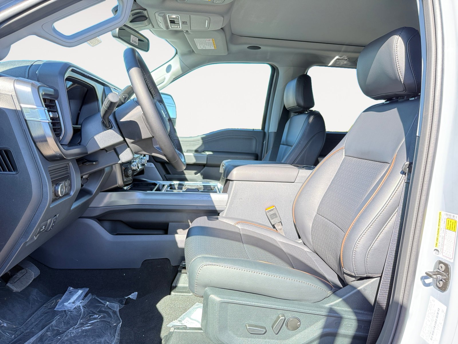 New 2025 Ford F250 Lariat w/ Lariat Ultimate Package image 10