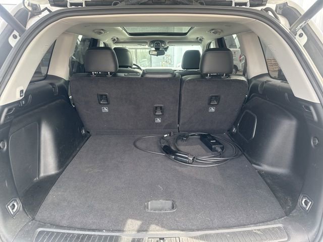 Used 2022 Jeep Grand Cherokee Limited 4xe image 10