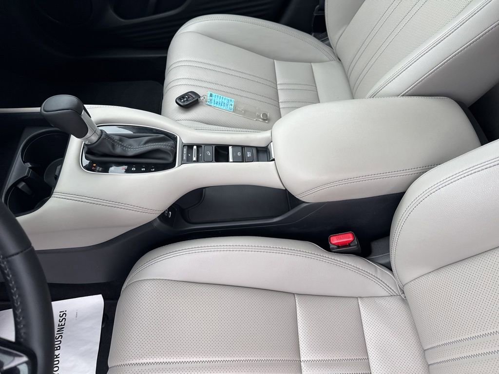 Used 2025 Honda HR-V EX-L image 28