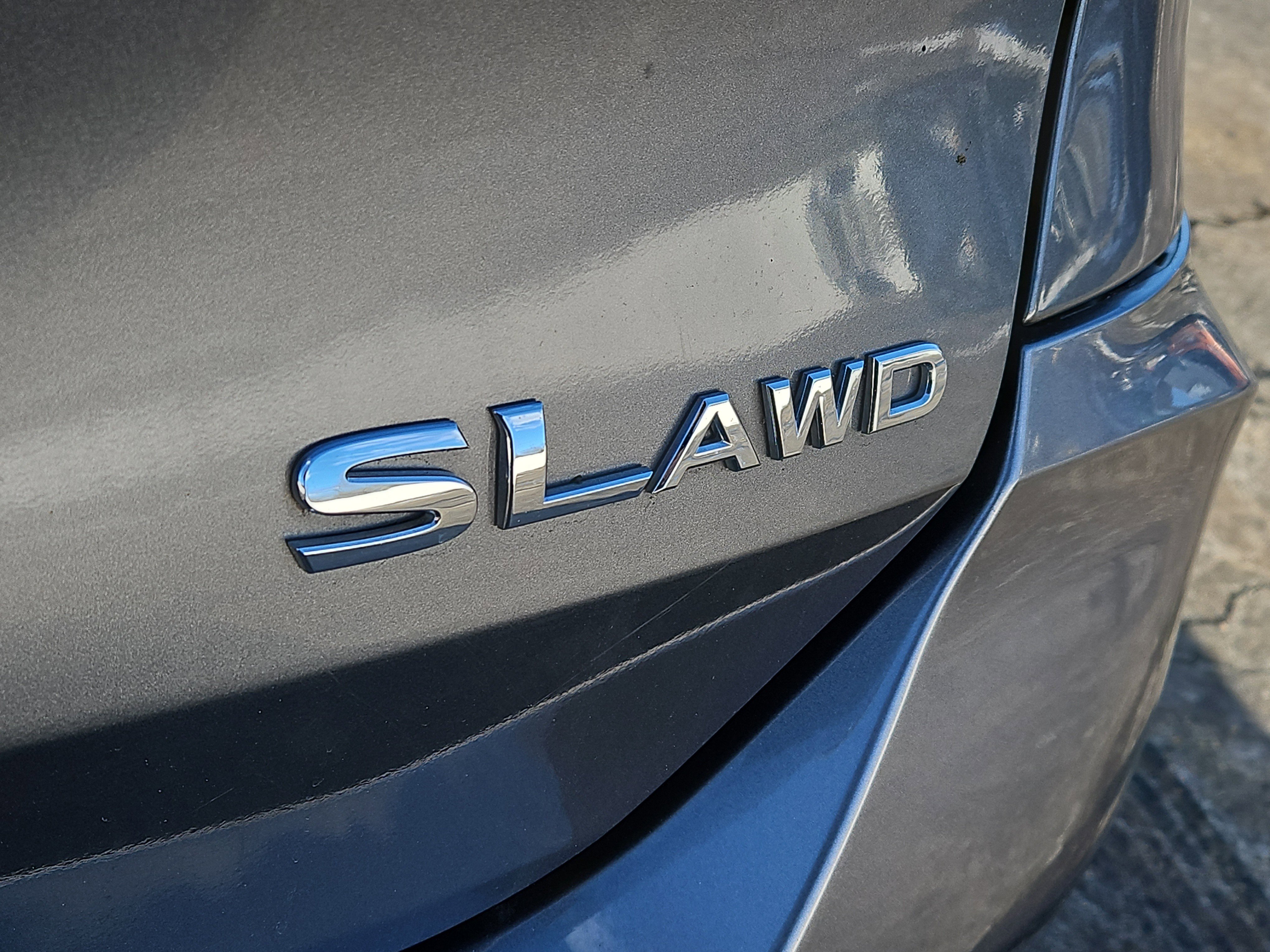 Used 2018 Nissan Rogue SL image 6