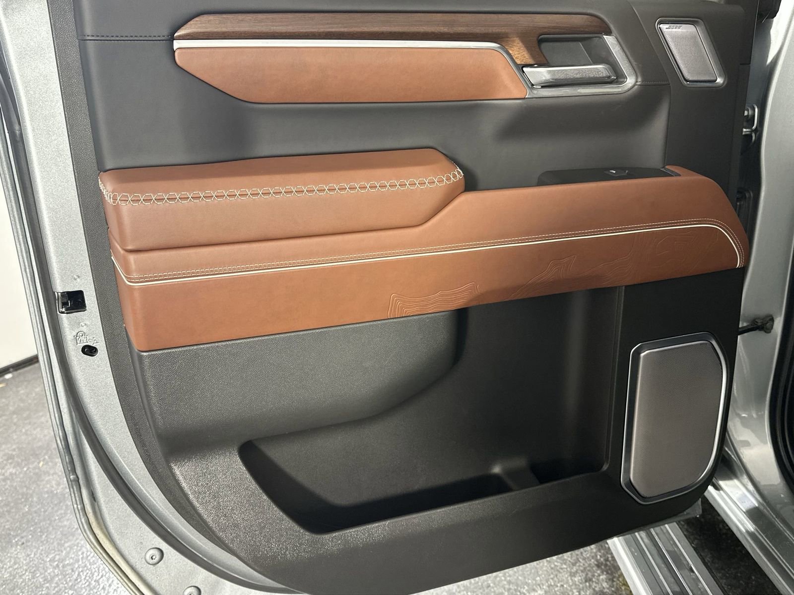 Used 2025 GMC Sierra 1500 Denali Ultimate AWD/4WD image 34