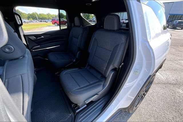 New 2027 Chevrolet Traverse LT w/ Driver Confidence Package FWD image 10
