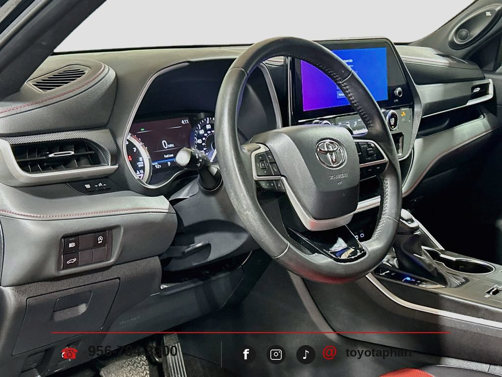 Used 2024 Toyota Highlander XSE FWD image 8