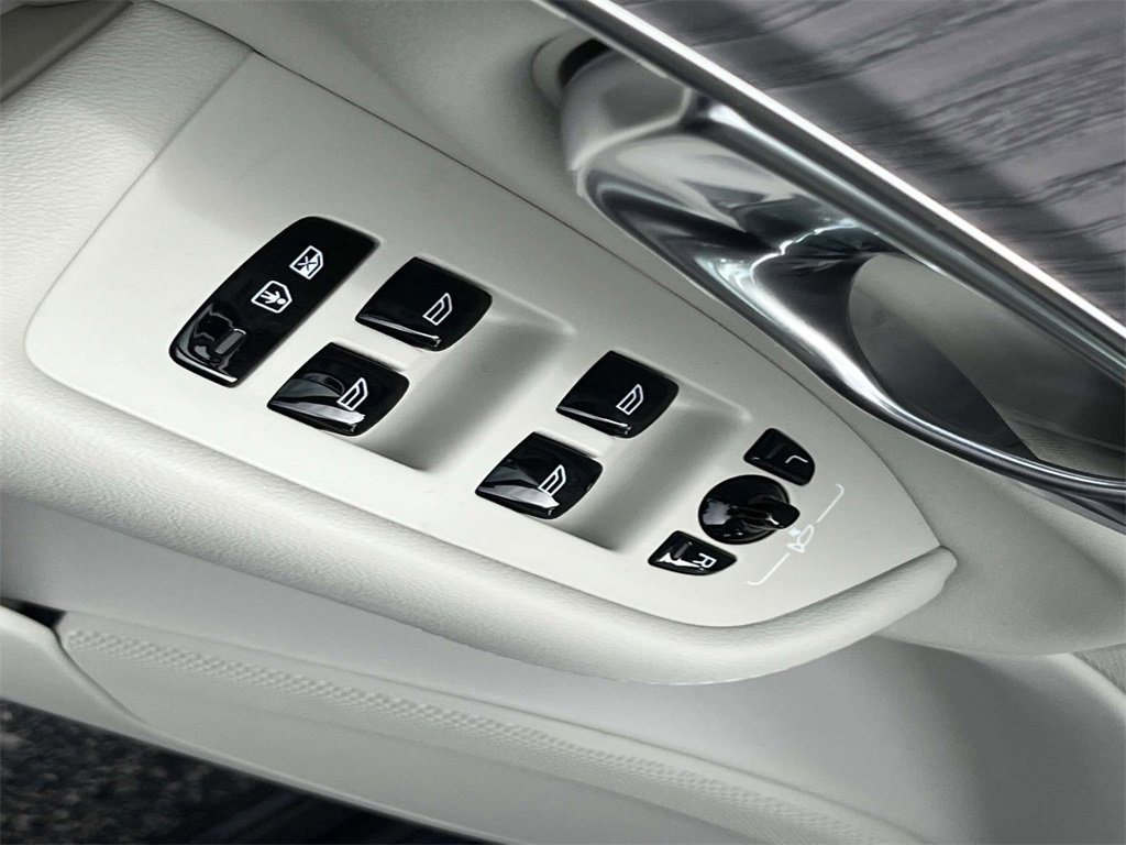 New 2026 Volvo XC90 B6 Ultra image 21