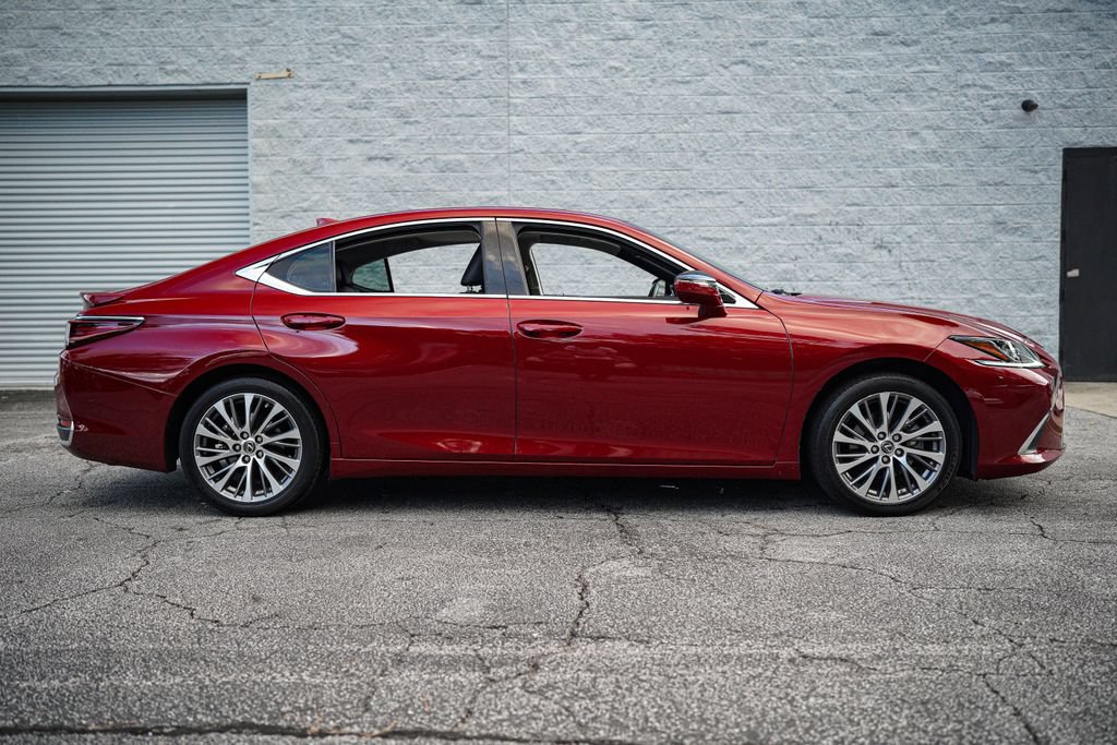 Used 2021 Lexus ES 300h w/ Premium Package FWD image 17