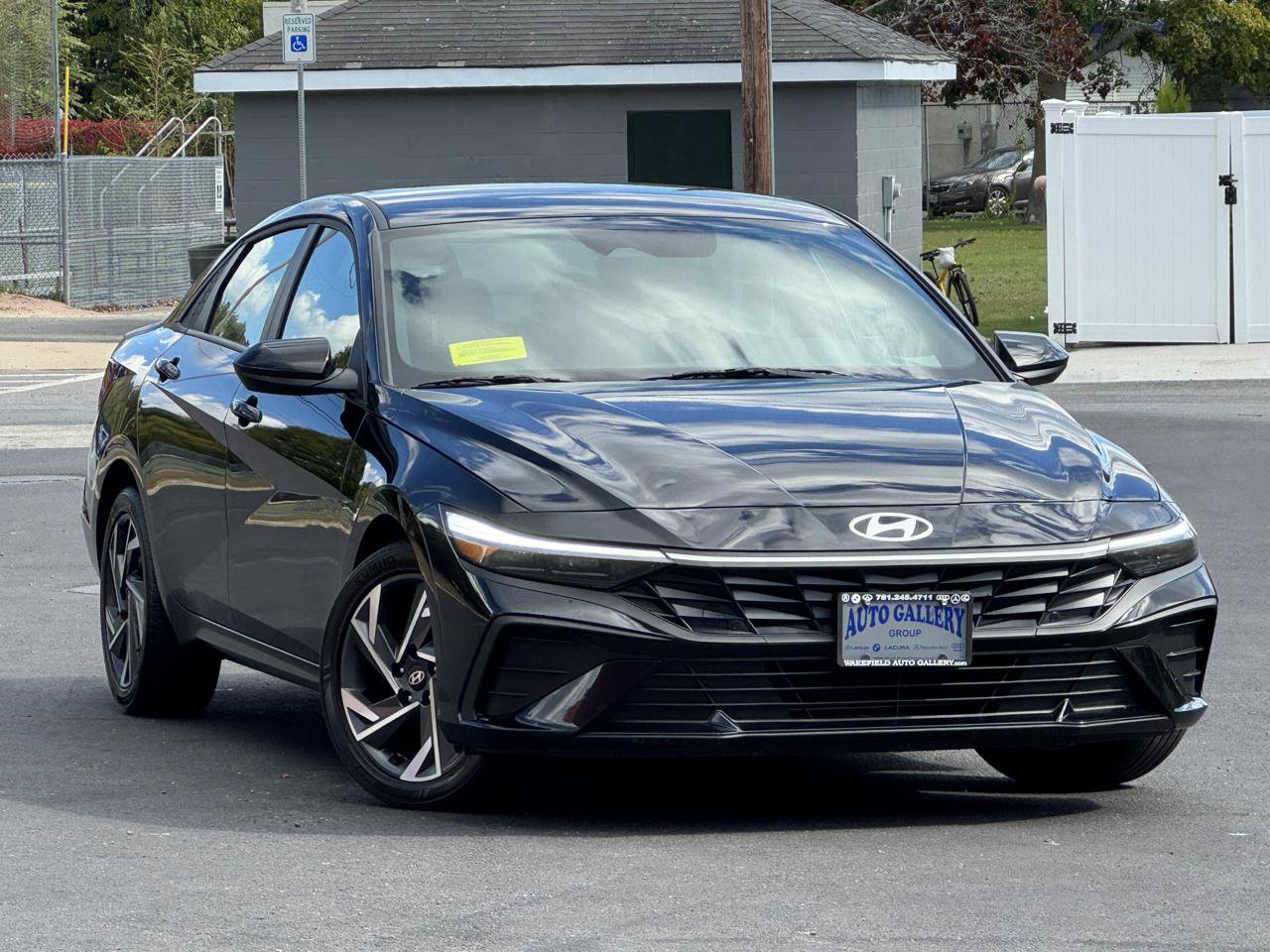 Used 2025 Hyundai Elantra Sport FWD image 1