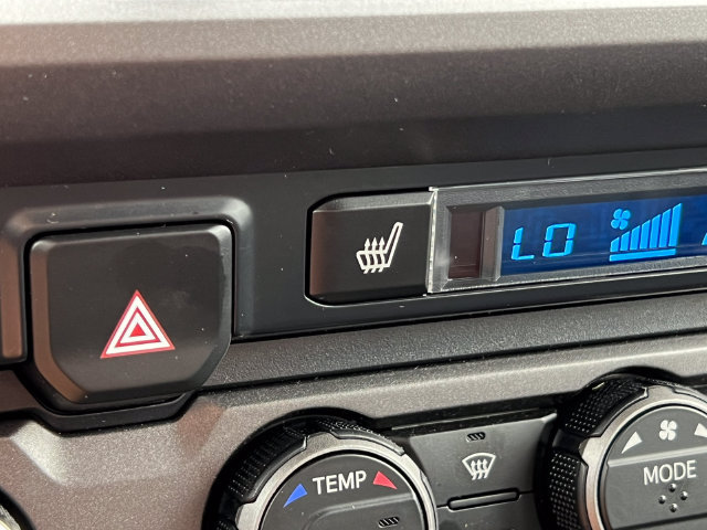 Used 2023 Toyota Tacoma TRD Off-Road w/ TRD Premium Off Road Package AWD/4WD image 38