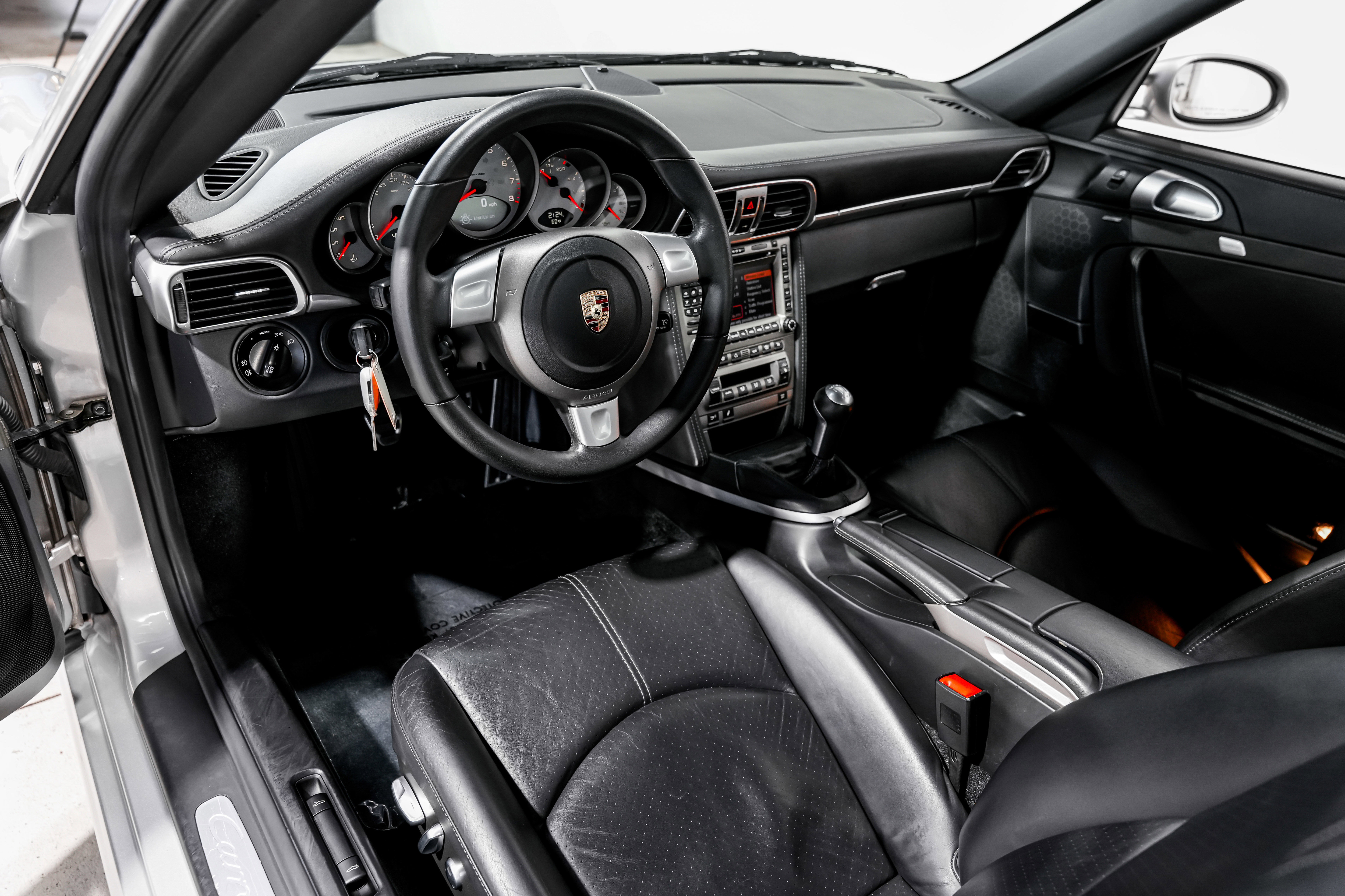 Used 2006 Porsche 911 Carrera S image 9