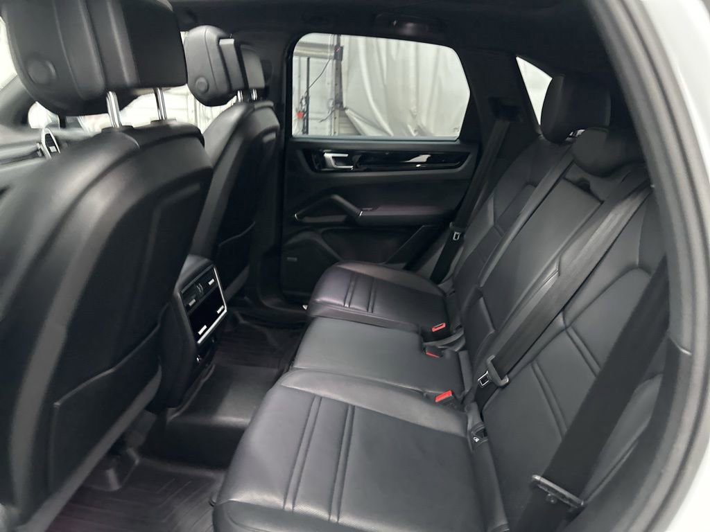 Used 2019 Porsche Cayenne S image 24