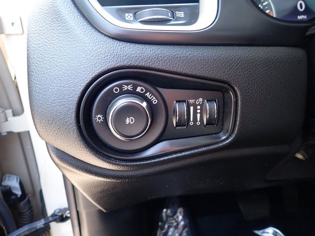Used 2015 Jeep Renegade Limited w/ Trailer Tow Group AWD/4WD image 15