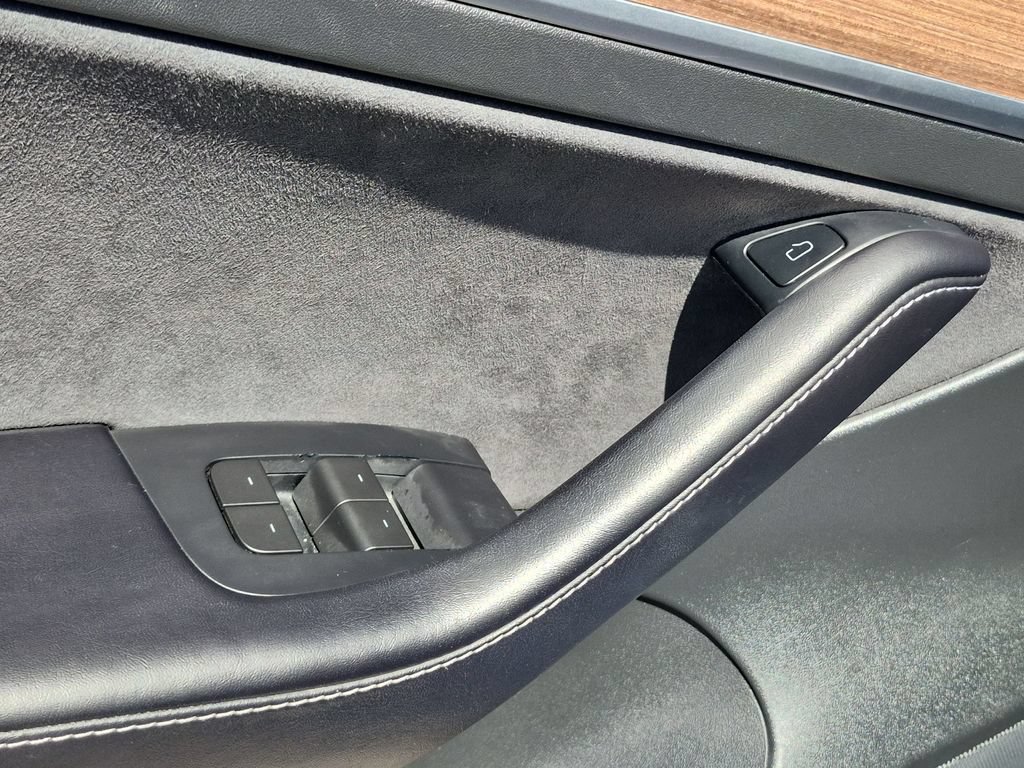 Used 2023 Tesla Model 3 Standard Range RWD image 13