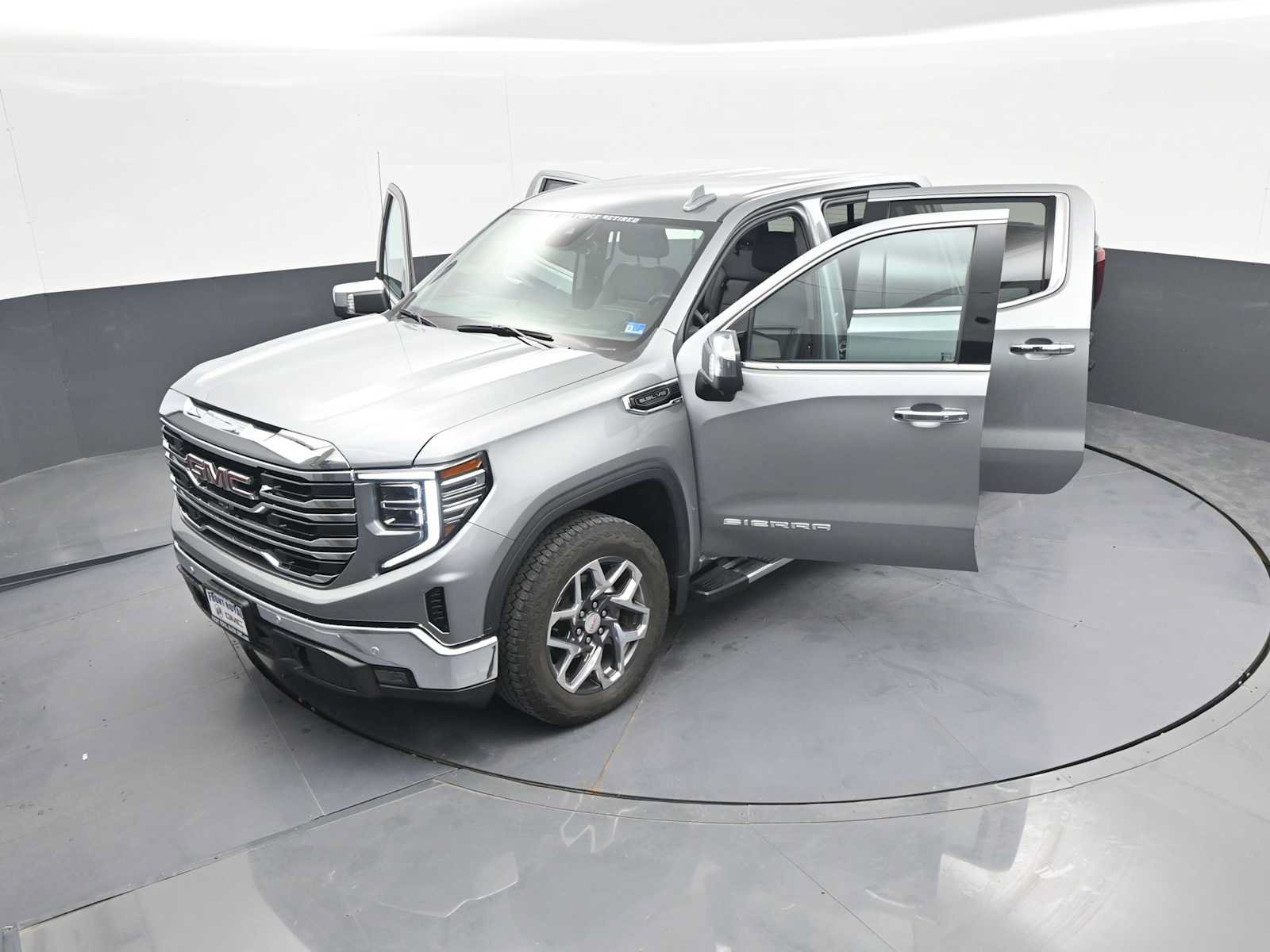 Used 2024 GMC Sierra 1500 SLT w/ SLT Premium Plus Package AWD/4WD image 50