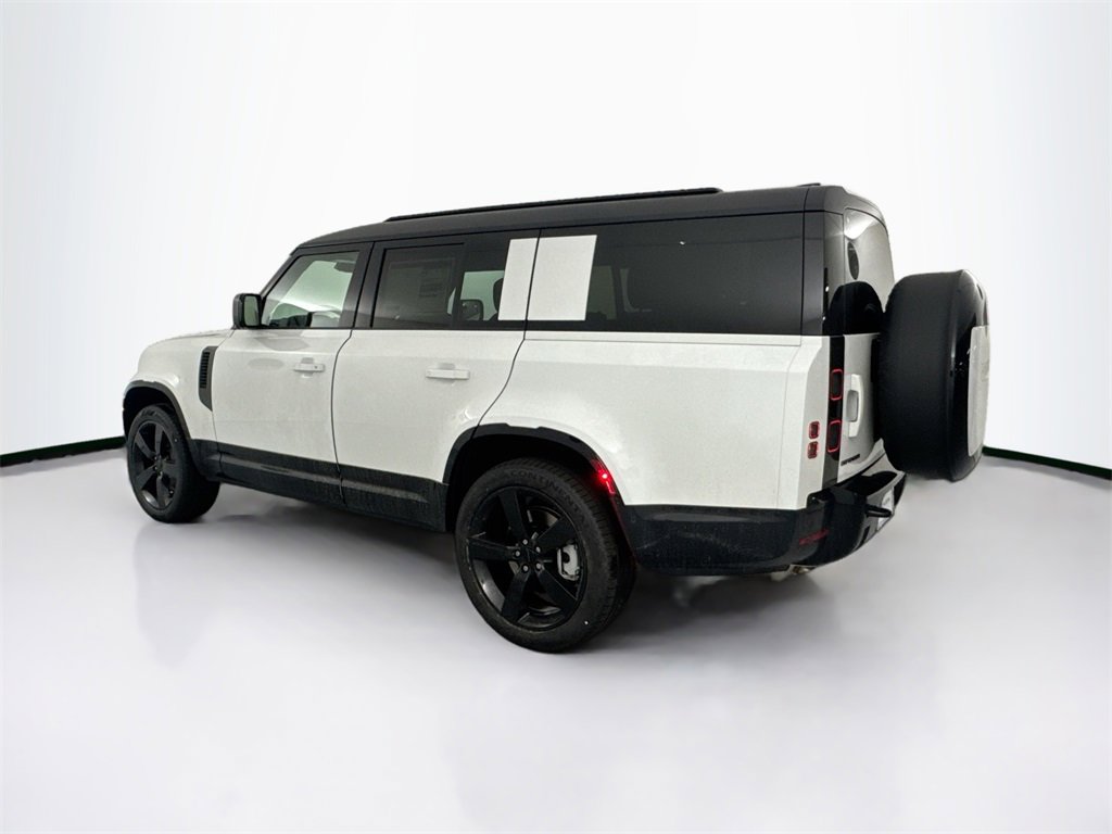 New 2026 Land Rover Defender 130 X-Dynamic SE image 7