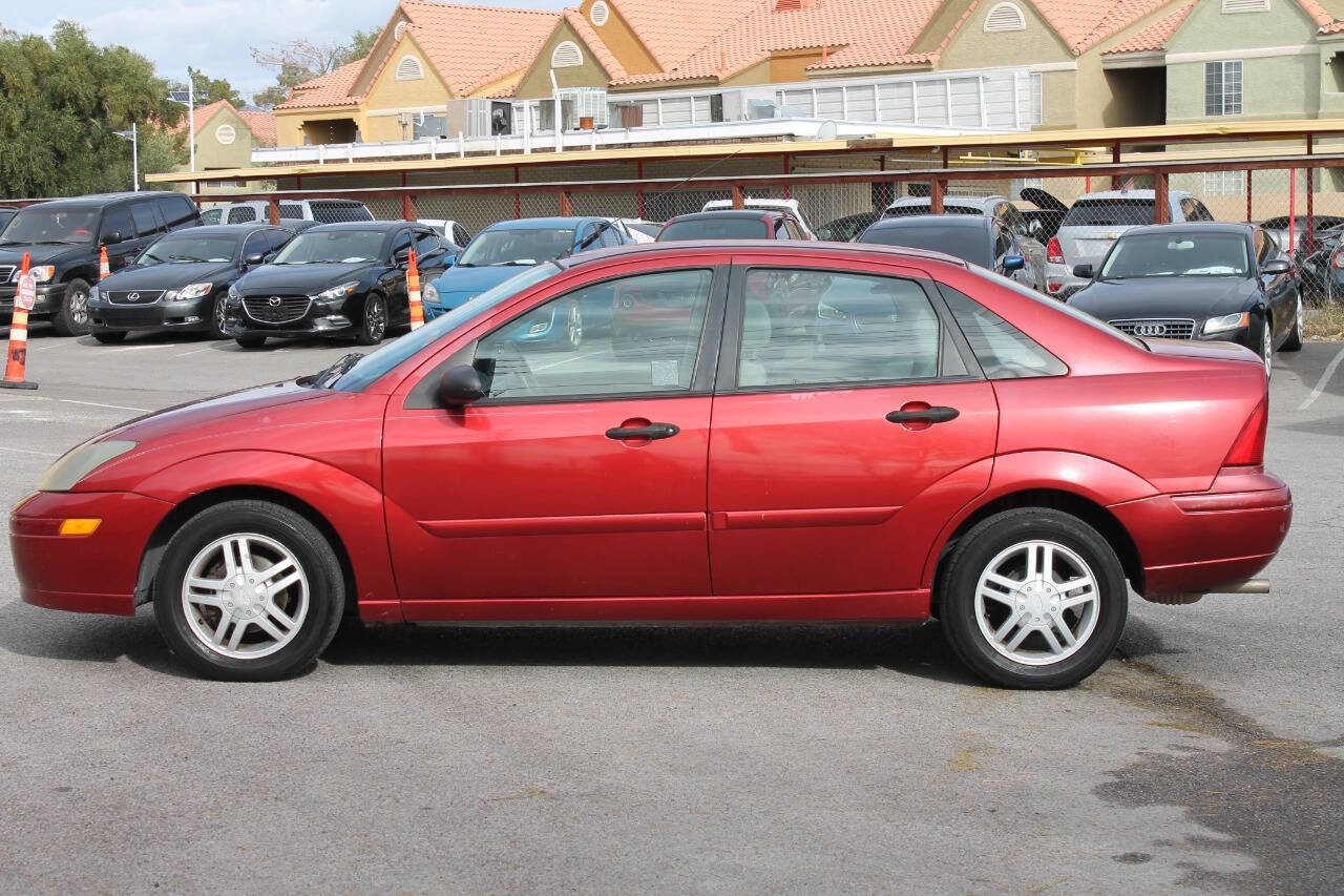 Used 2003 Ford Focus SE FWD image 5