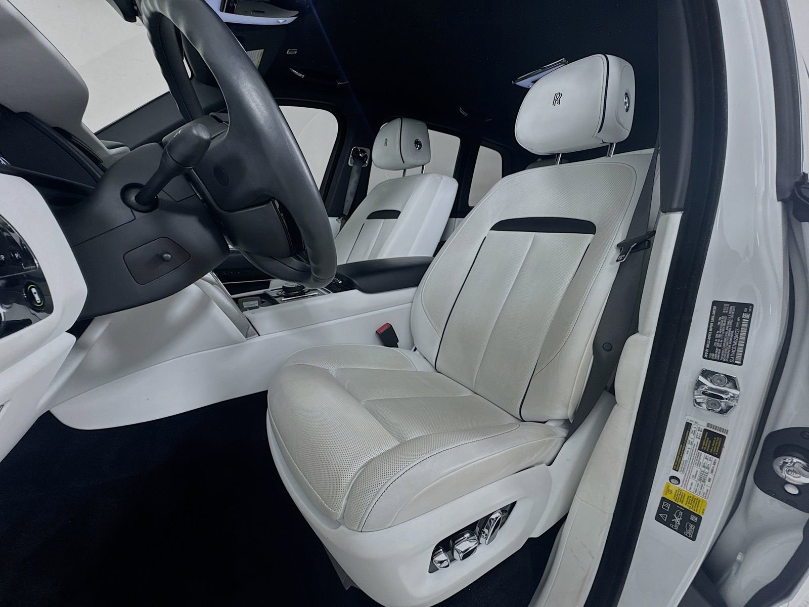 Used 2021 Rolls-Royce Cullinan AWD/4WD image 9