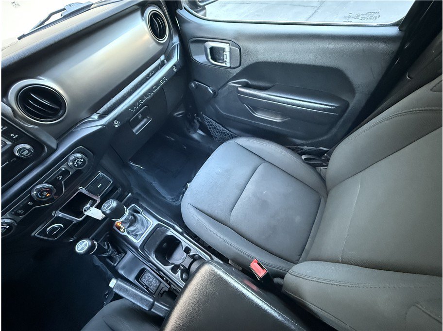 Used 2018 Jeep Wrangler Unlimited Sport AWD/4WD image 13