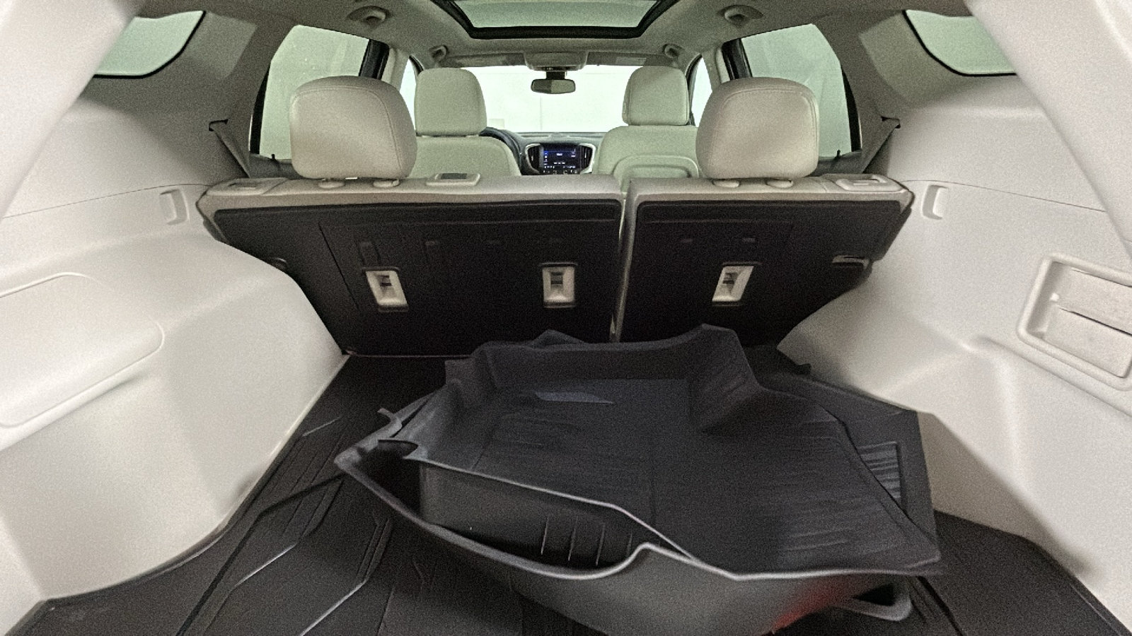 Used 2023 GMC Terrain Denali w/ Denali Premium Package AWD/4WD image 33
