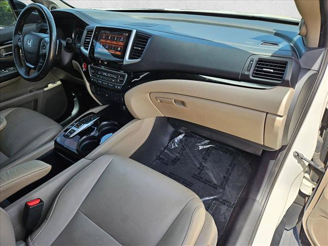 Used 2017 Honda Pilot Touring image 23