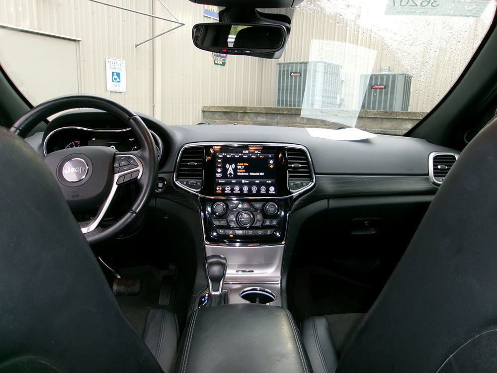 Used 2022 Jeep Grand Cherokee Laredo X AWD/4WD image 14