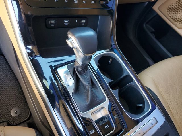 Used 2022 Kia Carnival EX image 25