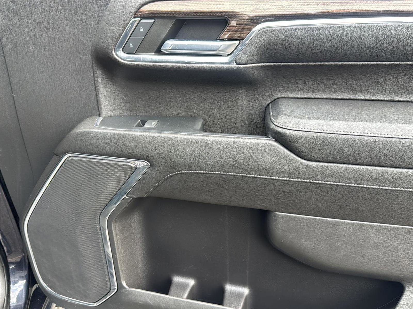 Used 2023 Chevrolet Silverado 1500 LT AWD/4WD image 28