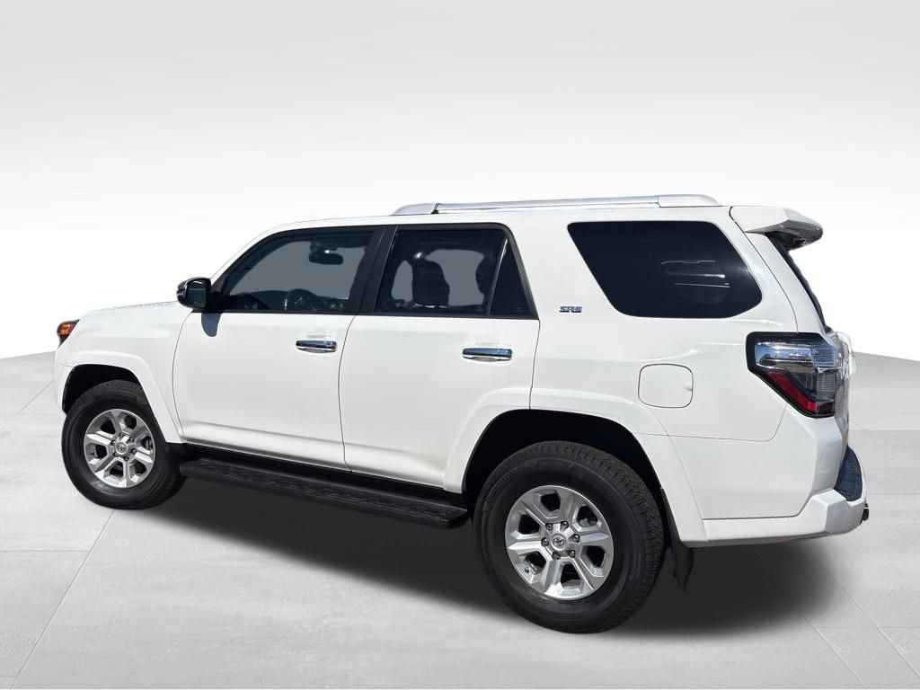Used 2018 Toyota 4Runner SR5 Premium image 11
