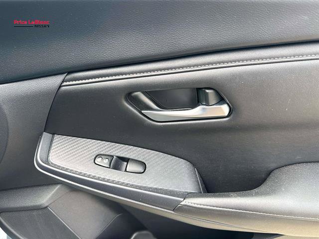 Used 2024 Nissan Sentra SV FWD image 14