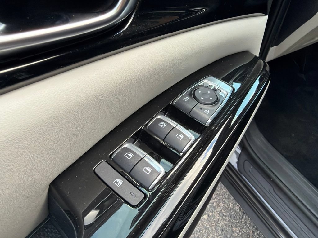 Certified 2024 Kia Carnival EX FWD image 14
