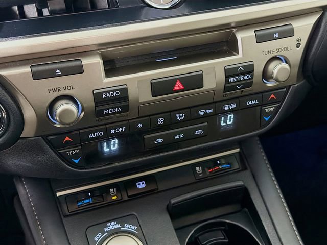 Used 2016 Lexus ES 350 w/ Luxury Package w/Wood Trim FWD image 19