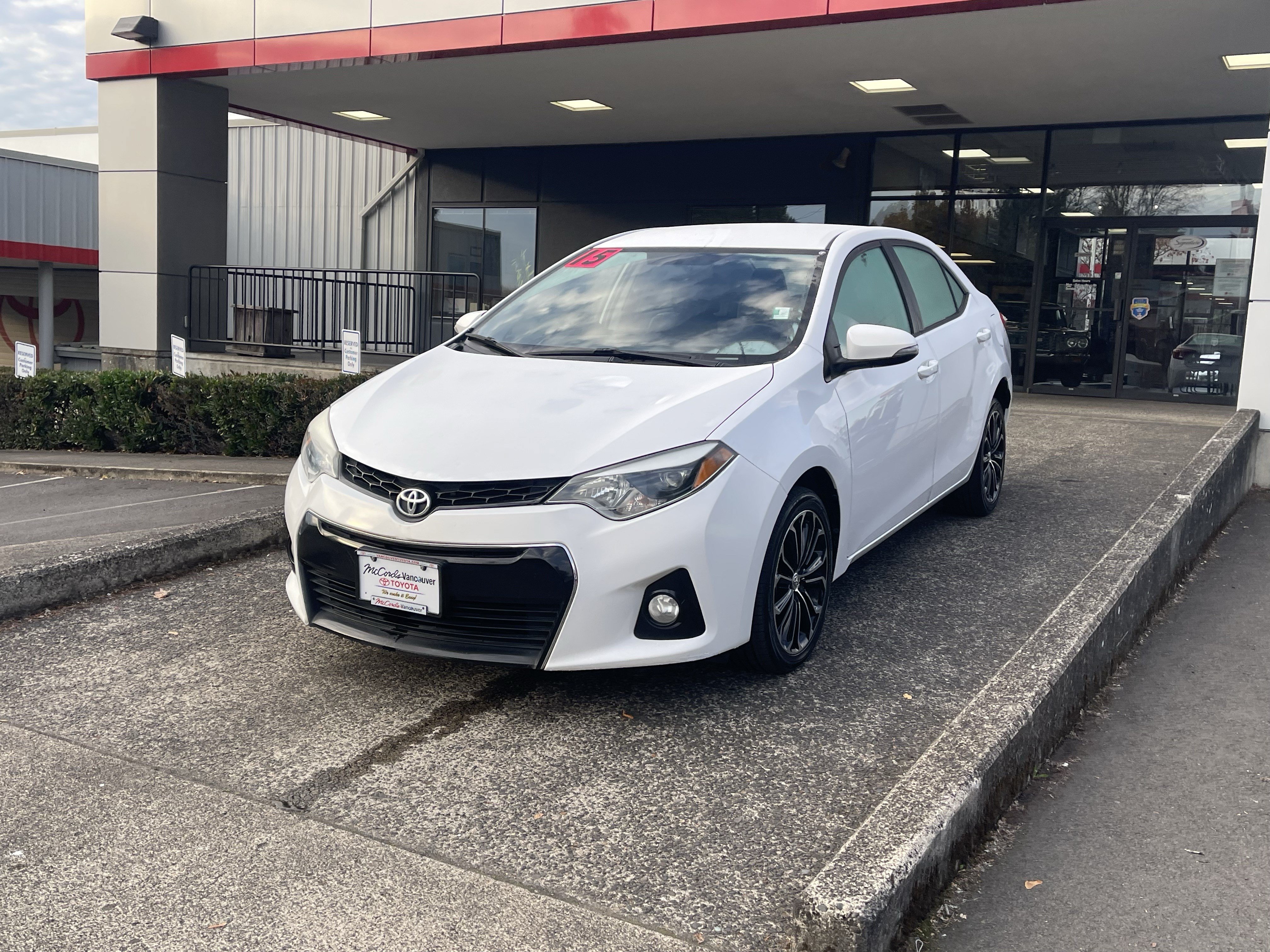 Used 2015 Toyota Corolla S FWD image 3