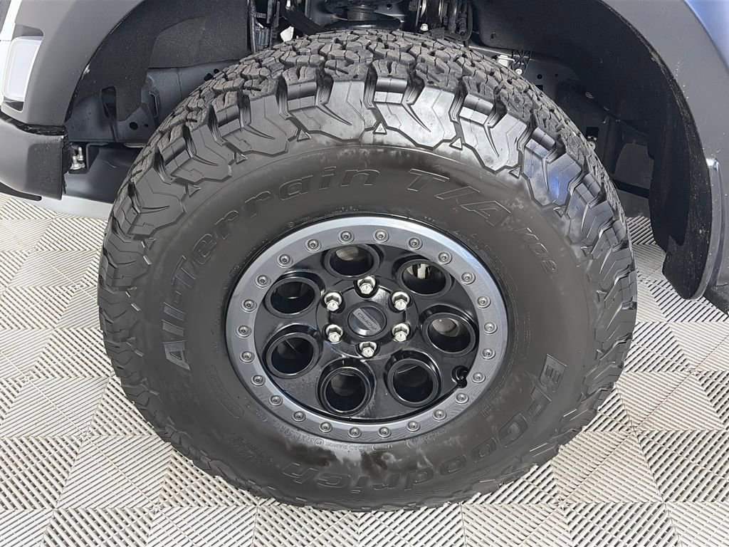 Certified 2025 Ford F150 Raptor AWD/4WD image 8