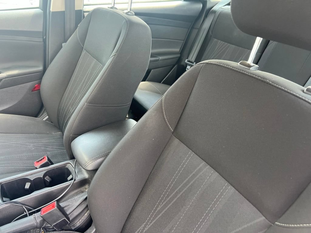 Used 2017 Ford Focus SEL w/ Cold Weather Package FWD image 7