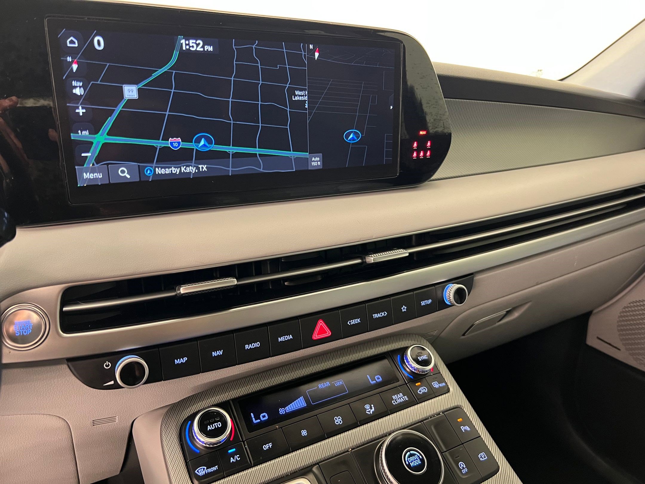 Used 2024 Hyundai Palisade SEL w/ Premium Package image 26