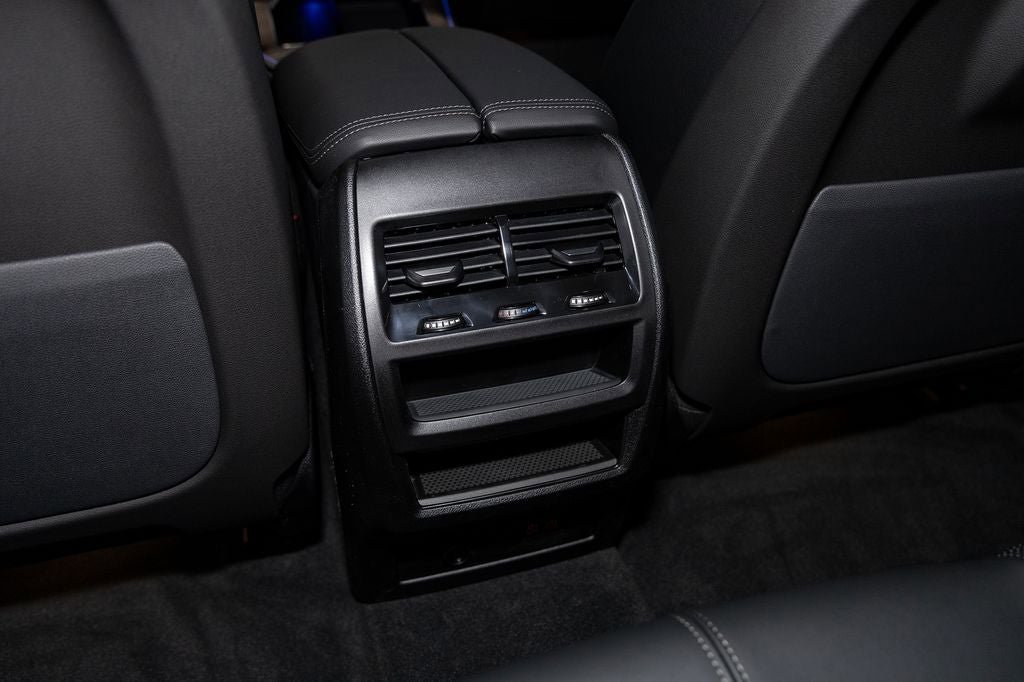 Used 2026 BMW X5 xDrive40i w/ Premium Package AWD/4WD image 36