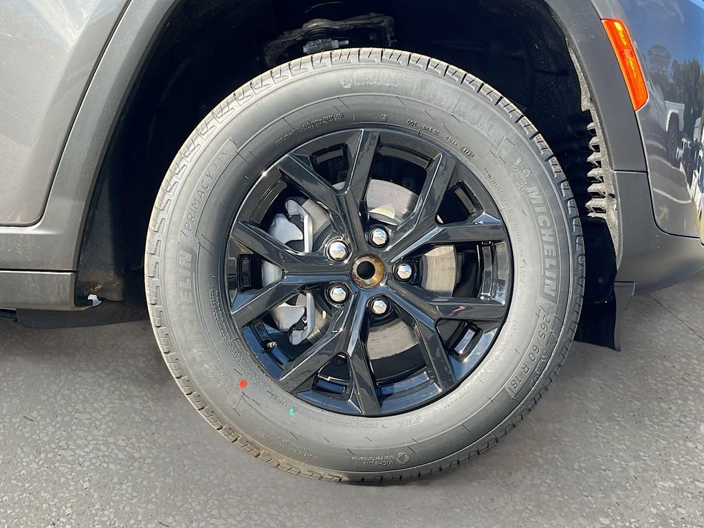 New 2026 Jeep Grand Cherokee Altitude RWD image 28