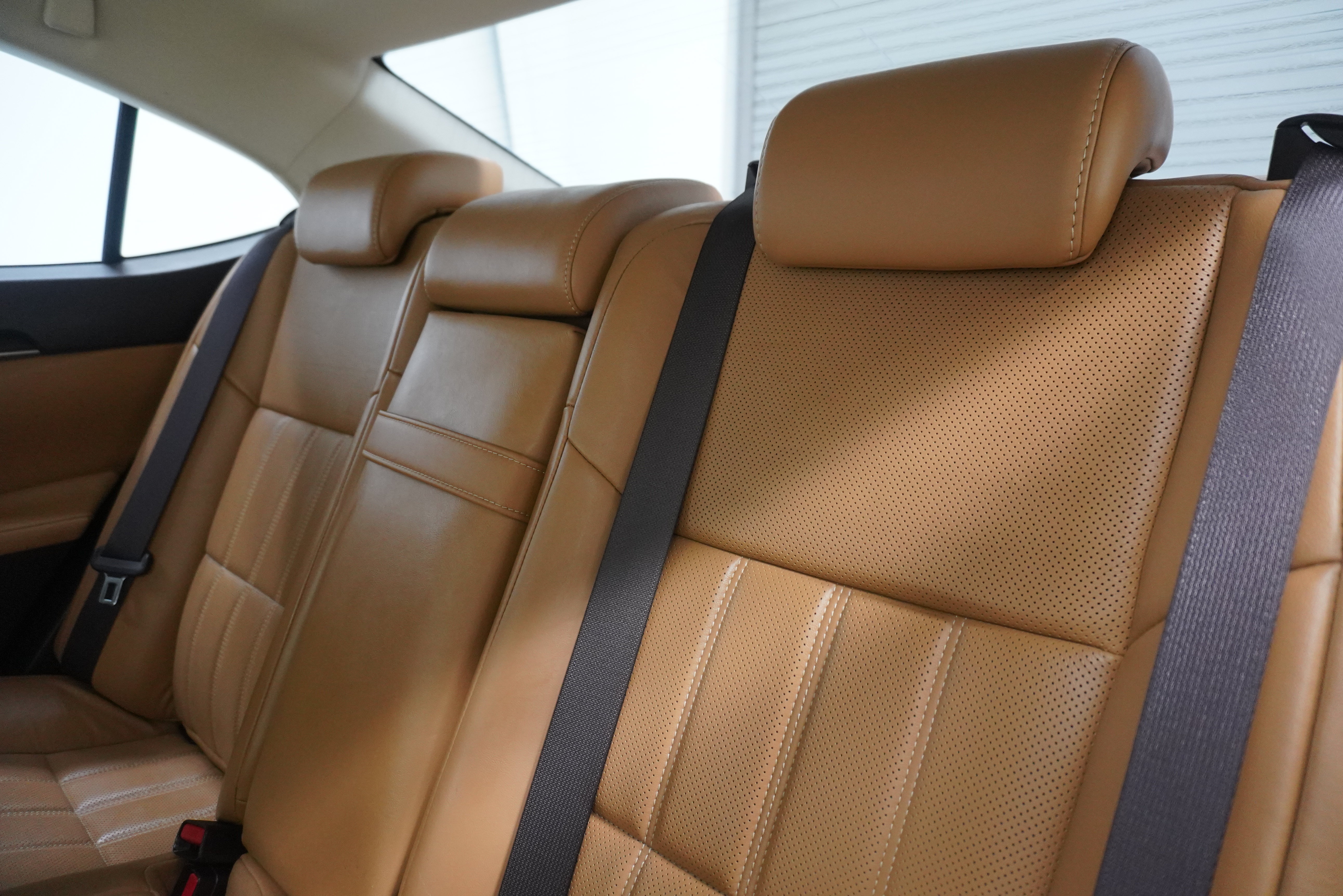 Used 2018 Lexus ES 350 w/ Luxury Package w/Wood Trim FWD image 13