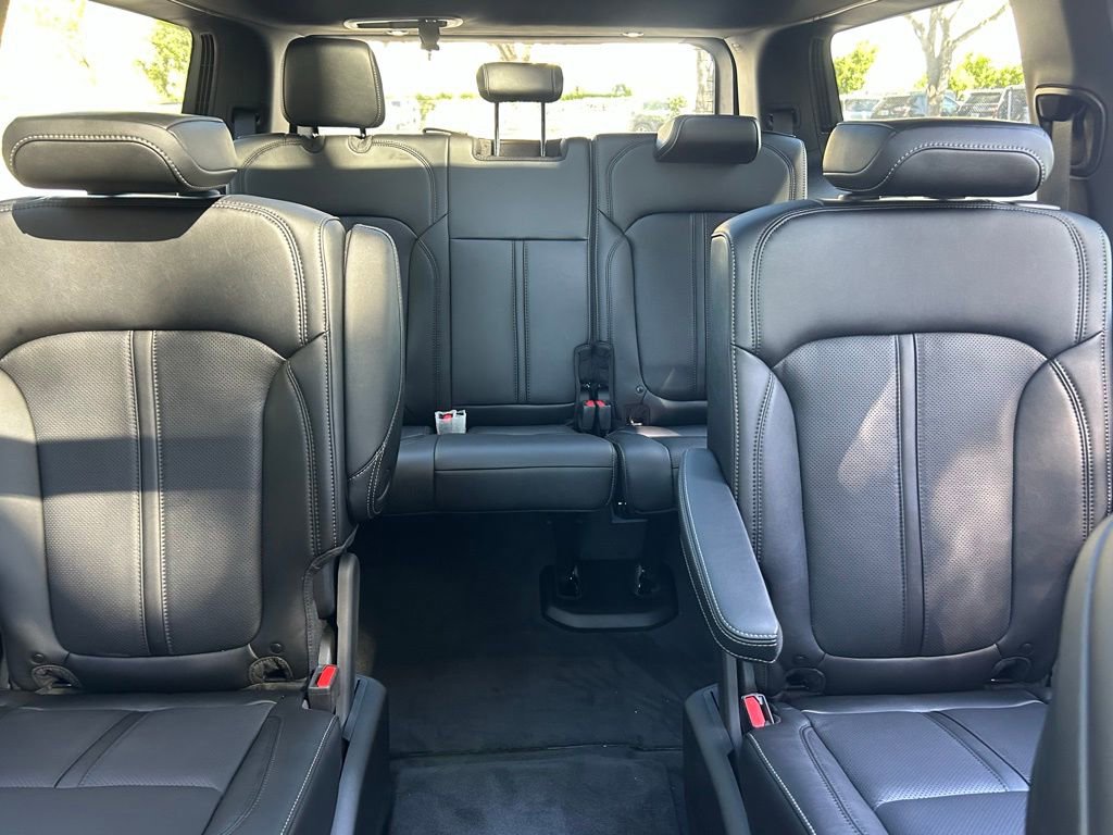 New 2025 Jeep Wagoneer L Series II w/ Premium Group I image 14