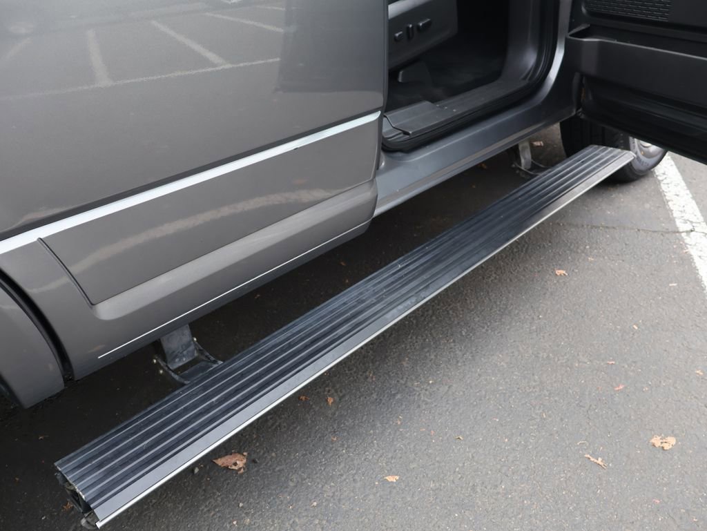 Used 2012 Ford Expedition Limited image 11