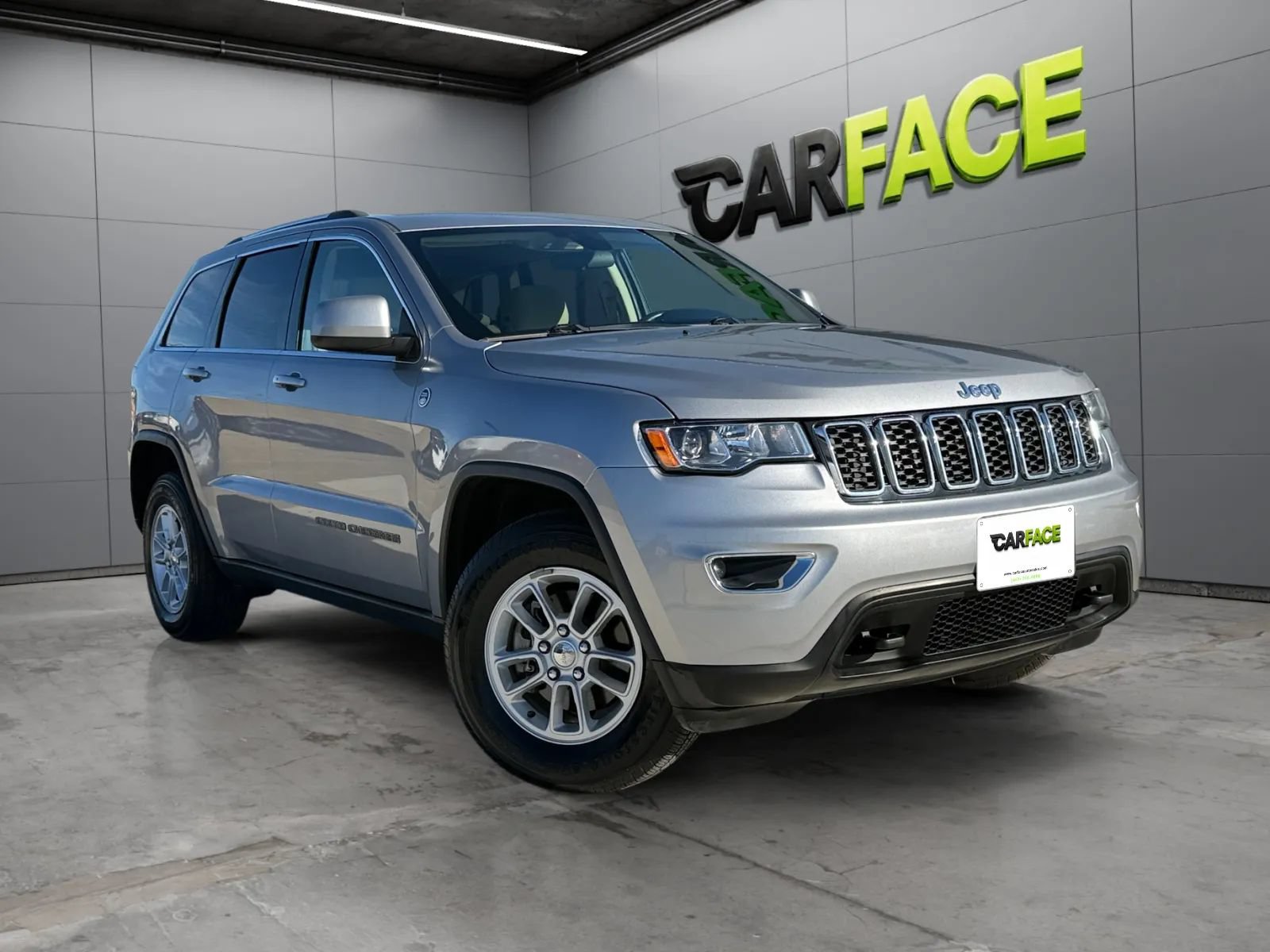 Used 2019 Jeep Grand Cherokee Laredo AWD/4WD image 1