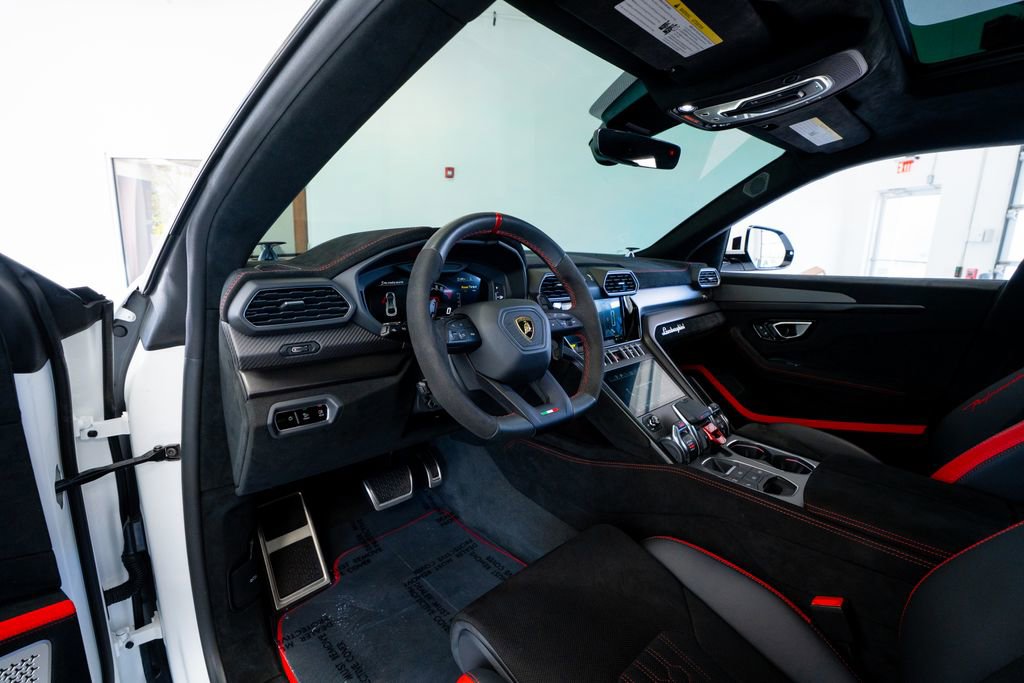 Used 2024 Lamborghini Urus Performante image 40