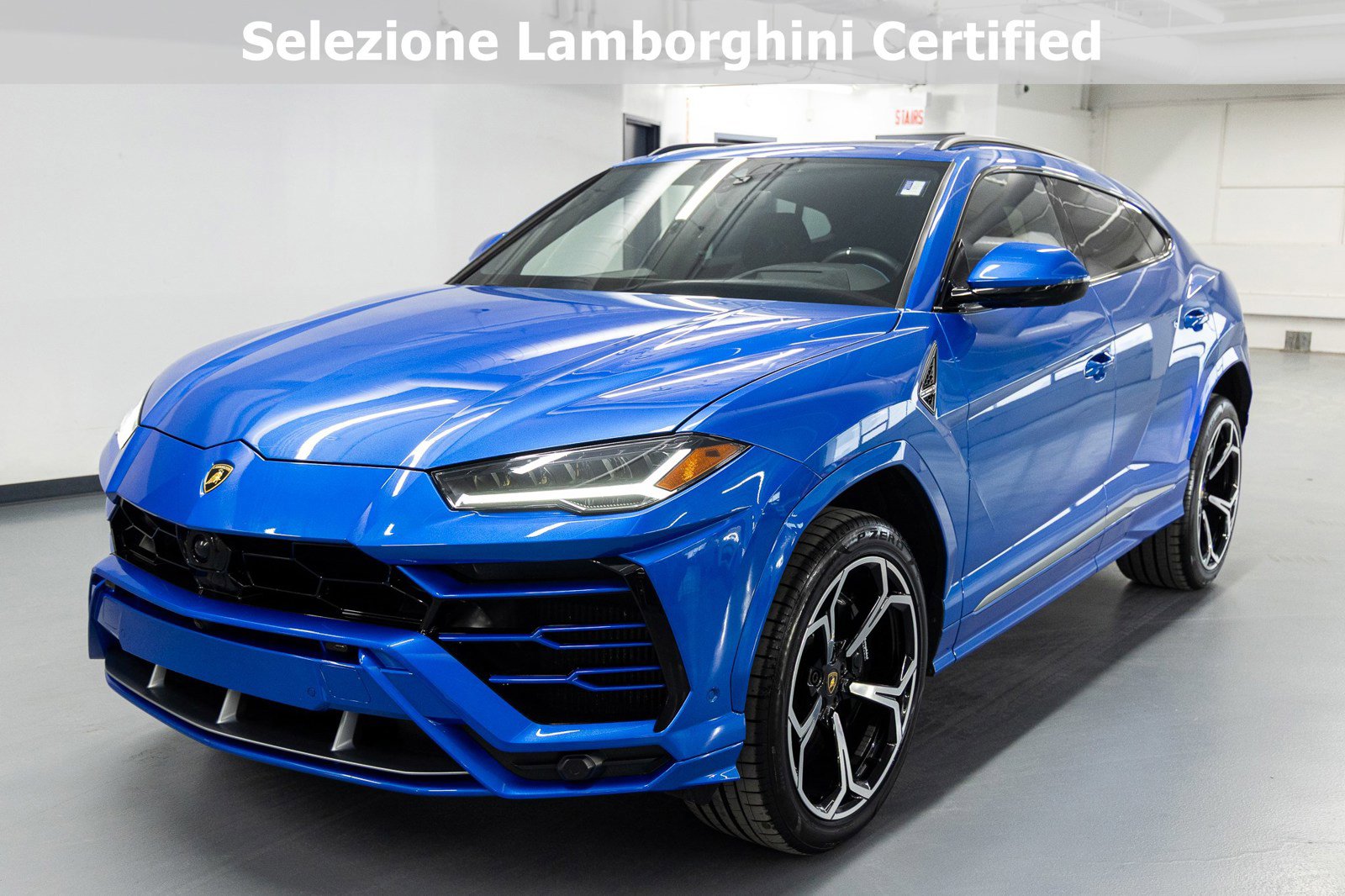 Used 2021 Lamborghini Urus image 1