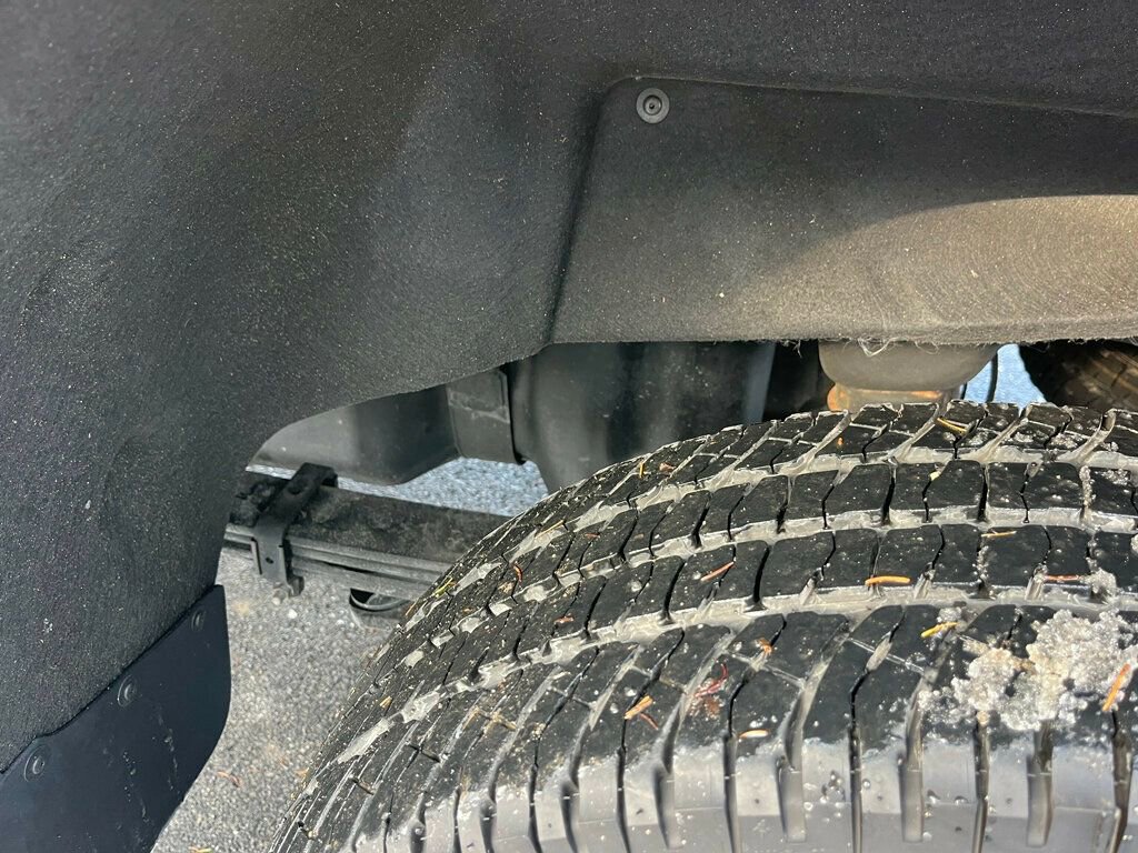 Used 2024 Chevrolet Silverado 2500 LT w/ Z71 Off-Road Package image 46