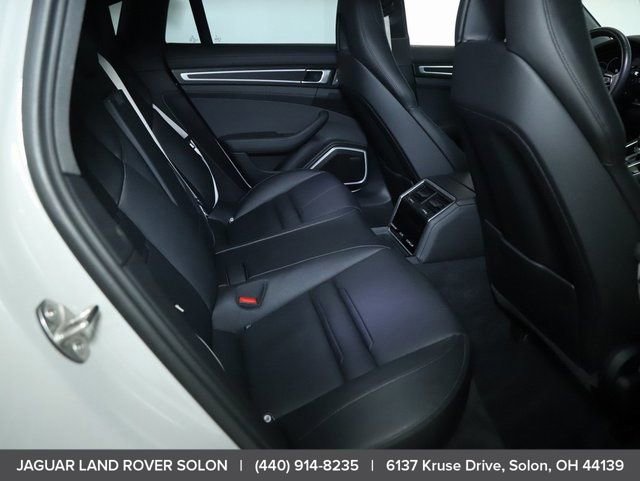 Used 2023 Porsche Panamera 4 image 31